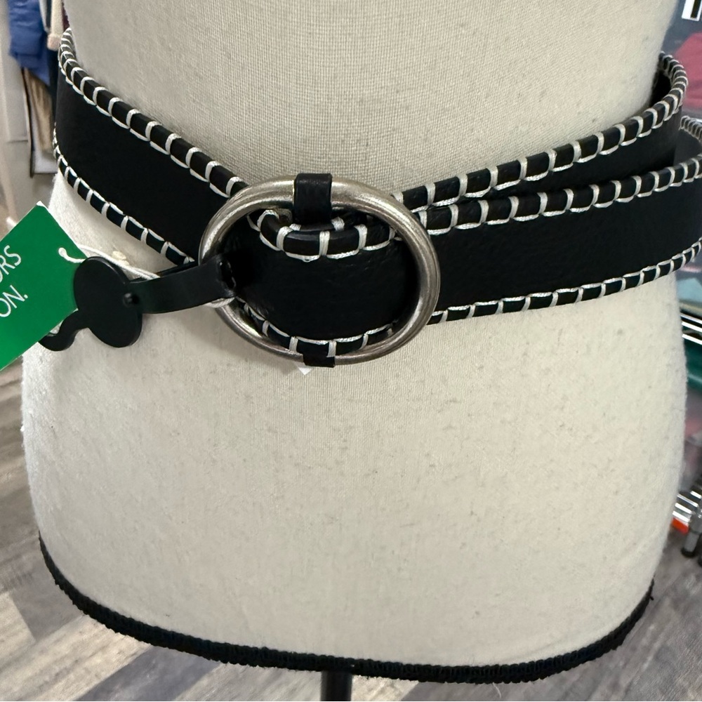 United Colors of Benetton black belt with white stitching small new with tag